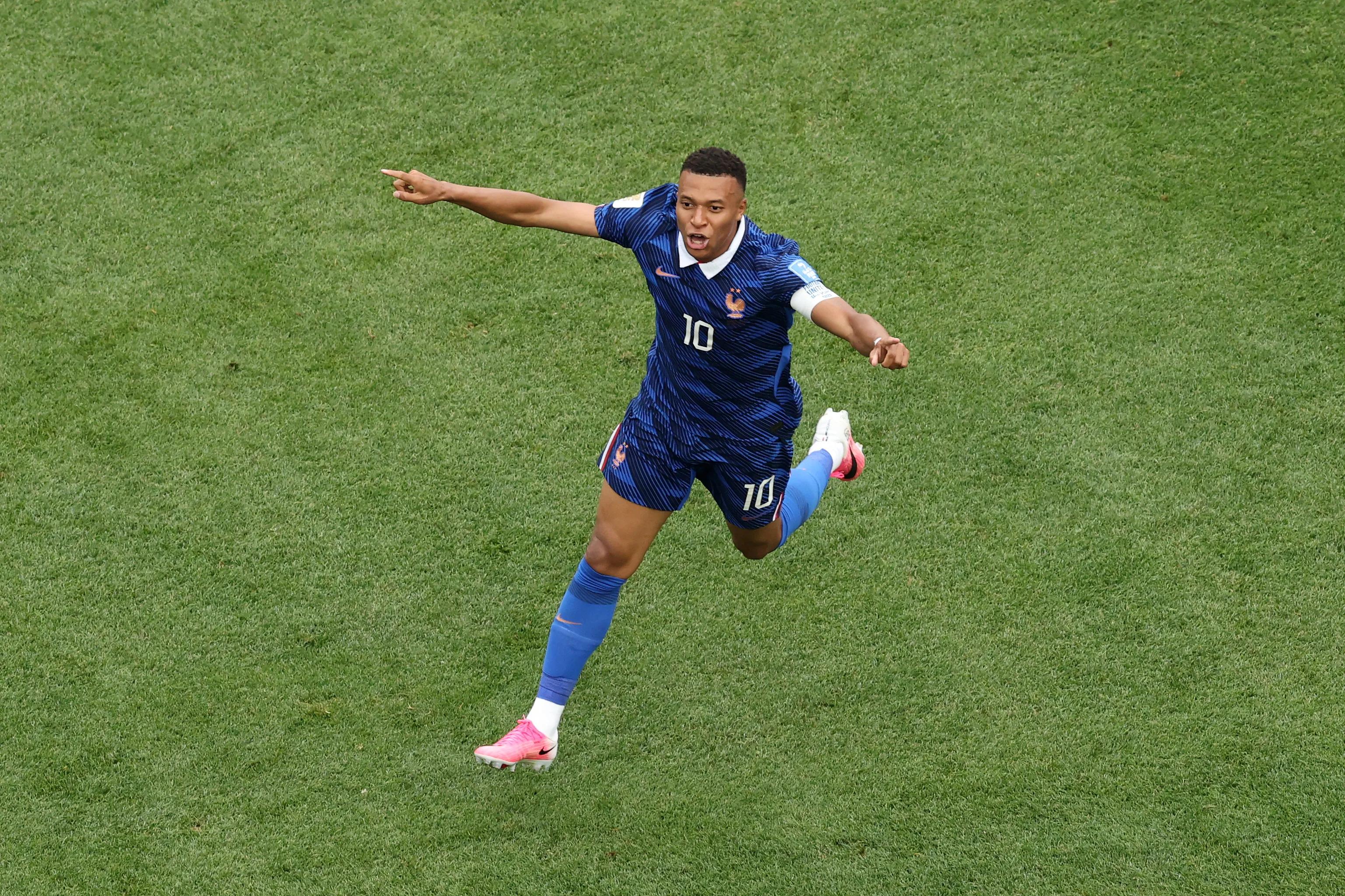 Preview·France's Torch Passes Forward Once More (Zidane's Aura vs Mbappe's Velocity)