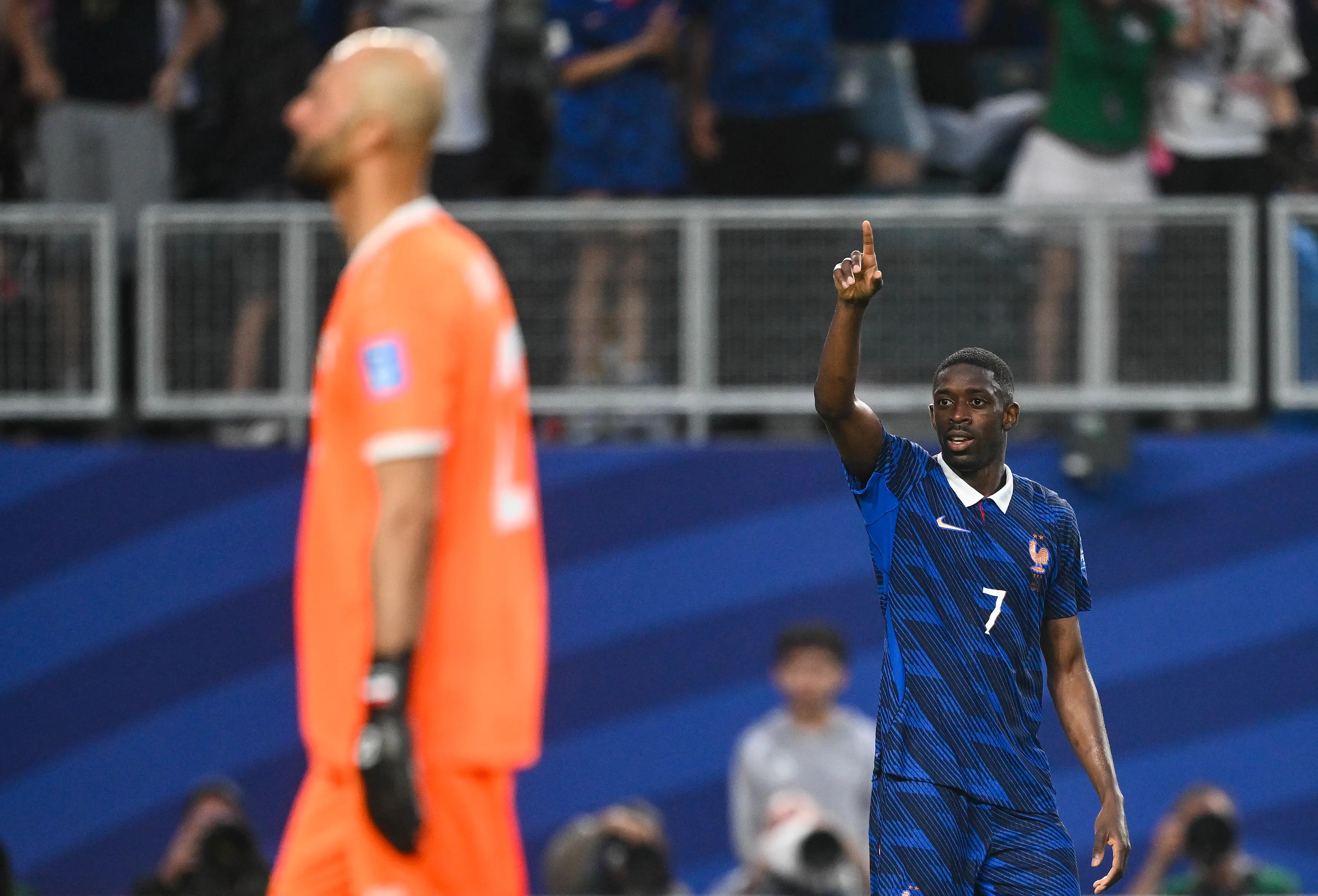 Preview·The Analog Lens at the Group Stage Climax (Film vs the Digital Deluge)